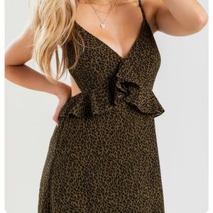 Francesca’s • NWT Green & Black Leopard Midi Dress w/ Back Tie-In Detail Cutout
